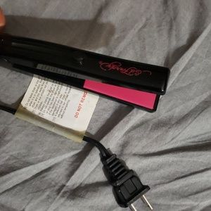 Mini flatiron hair straightener